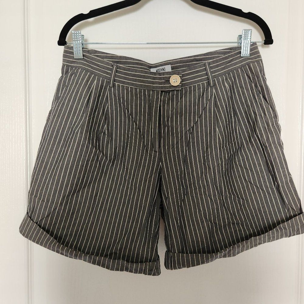 Moschino cheap and chic shorts gray and white